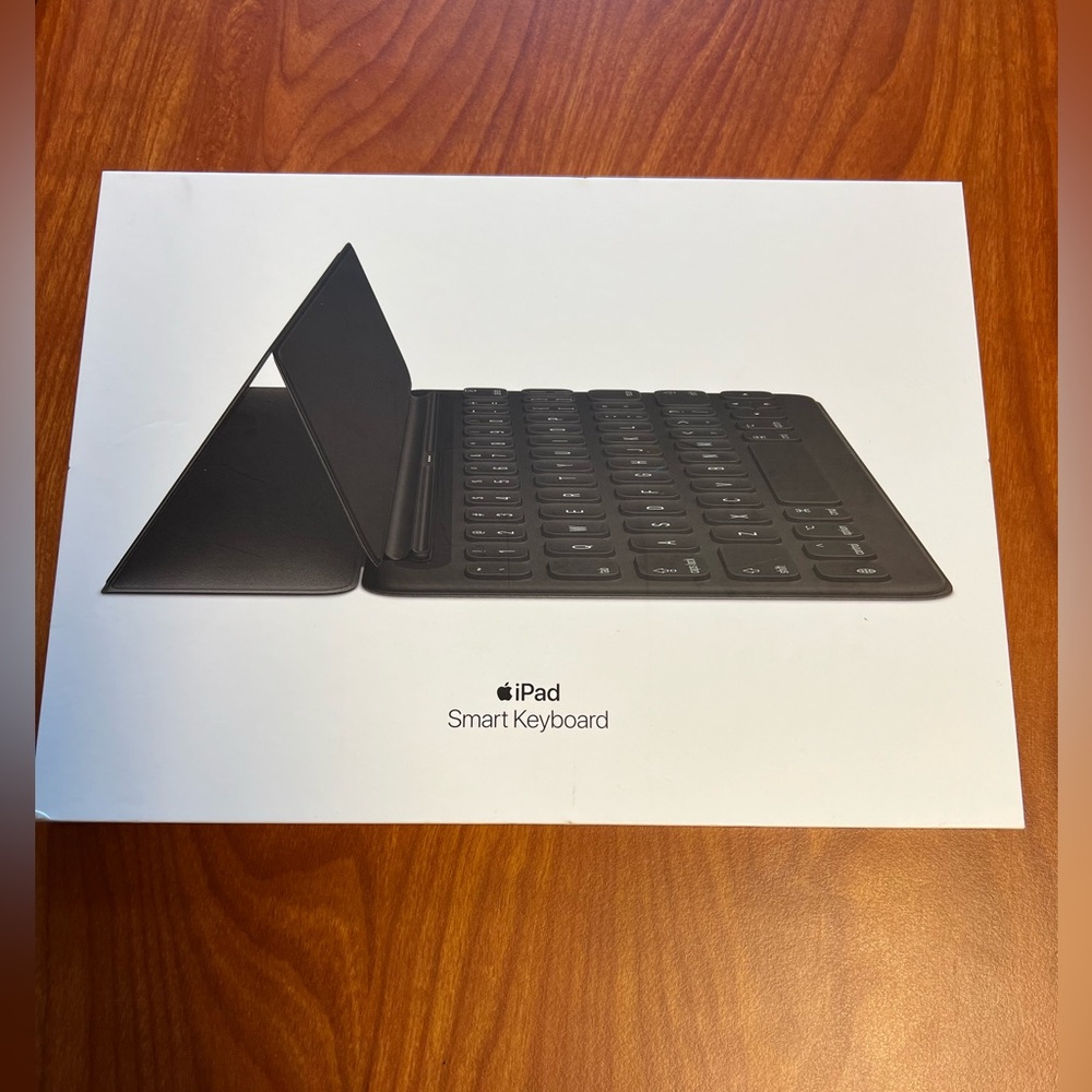 Apple iPad Smart Keyboard in Great Condition